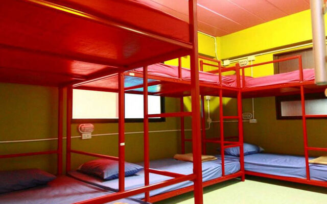 OYO 586 I Hostel Phuket