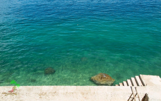 Jaynet Oceanview Resort