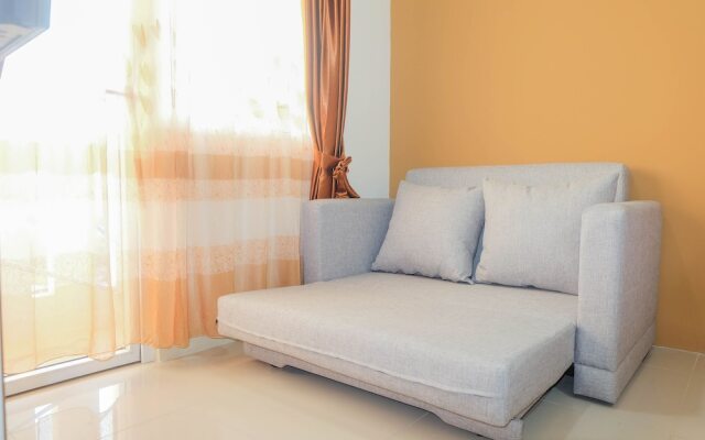 Fully Furnished and Comfortable 2BR Green Pramuka Apartment