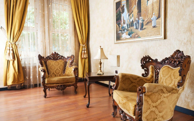 Triana Hotel