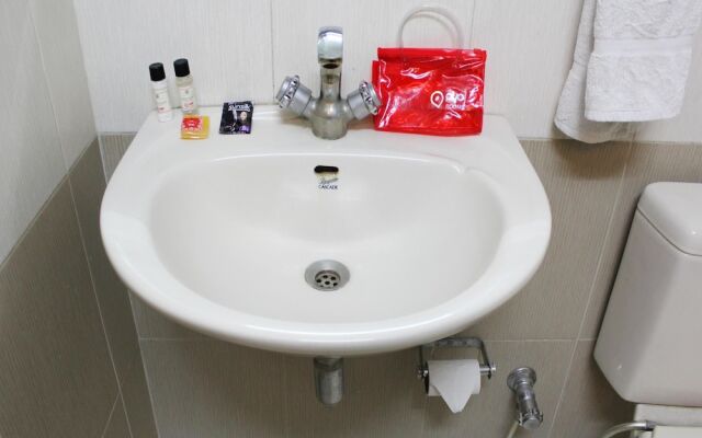 OYO 2256 Hotel Excellency