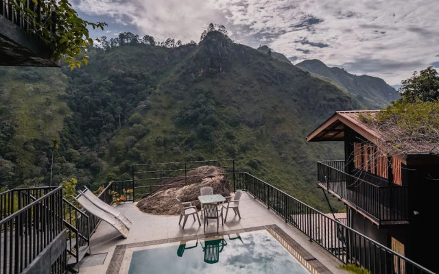 Ella Deck Resort