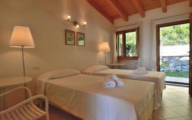 Apartment Bardino With Pool and Lake View
