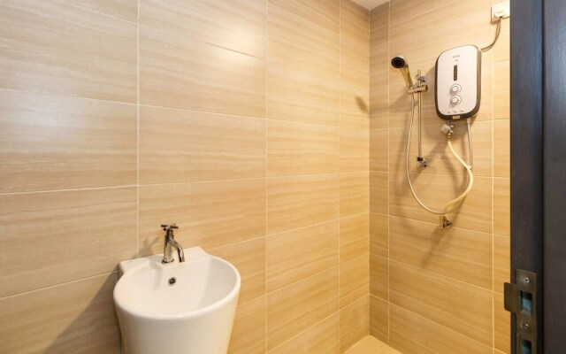 Bright and Comfy Studio 10 Minutes From Klcc