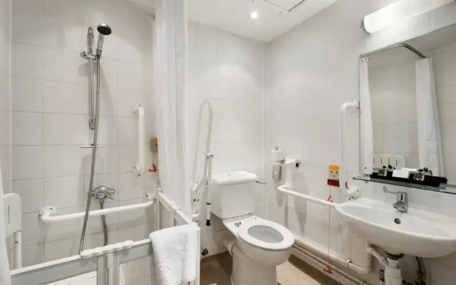 Ramada Hatfield
