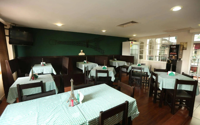 Boca Inn Hotel & Suites