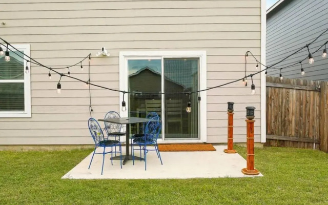 Rare Find Sleeps 13 Family Fun
