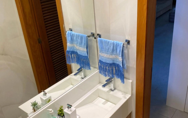 Apartamento 2 suítes em condomínio de luxo no centro