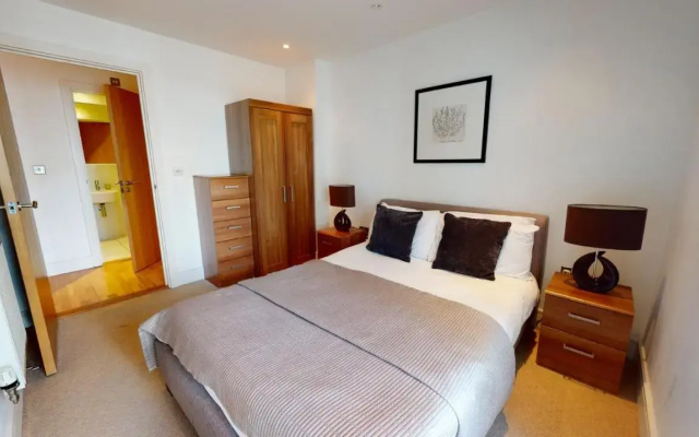 Indescon Square At Canary Wharf By Mysquare (2 Bedroom)