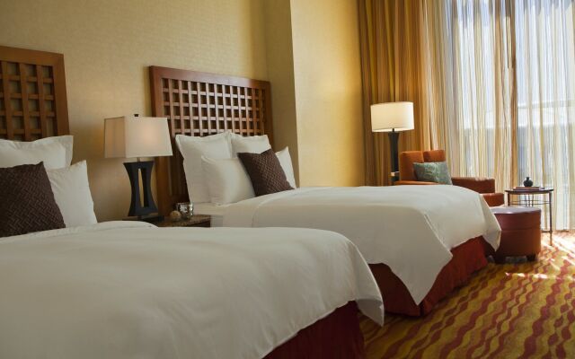 Renaissance® Phoenix Glendale Hotel & Conference Center