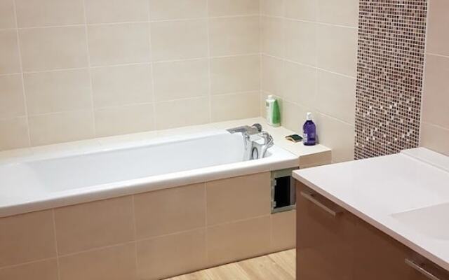 Sete Vue Canal Duplex Pour 7 Personnes