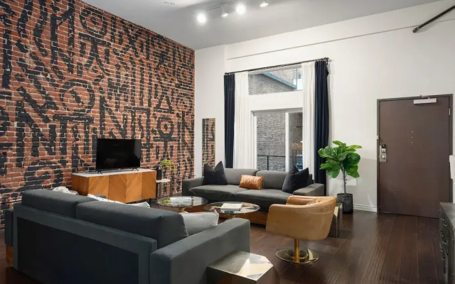Tuck Hotel