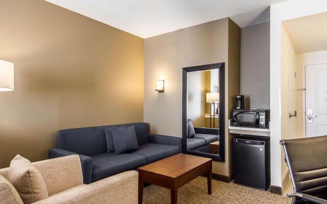 Comfort Suites Woodland - Sacramento Airport