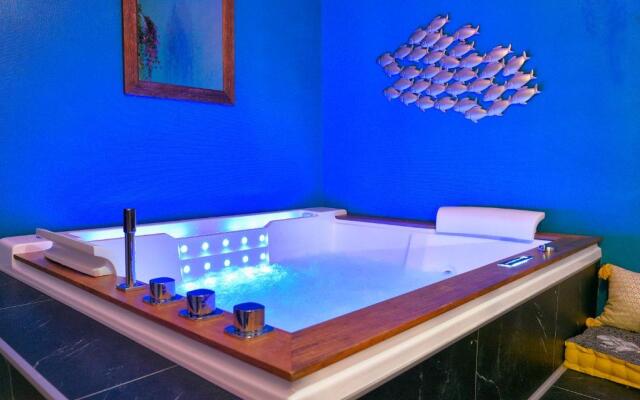 MoonLOVE, SPA/Sauna et Jacuzzi privés, charme et détente.