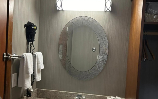 Country Inn & Suites by Radisson, Delta Park North Portland