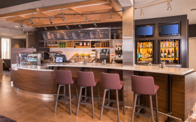 Courtyard Dulles Airport Chantilly