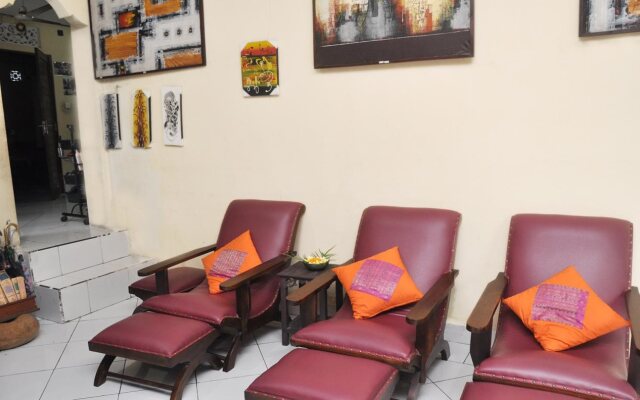 Astiti Guest House Salon and Spa