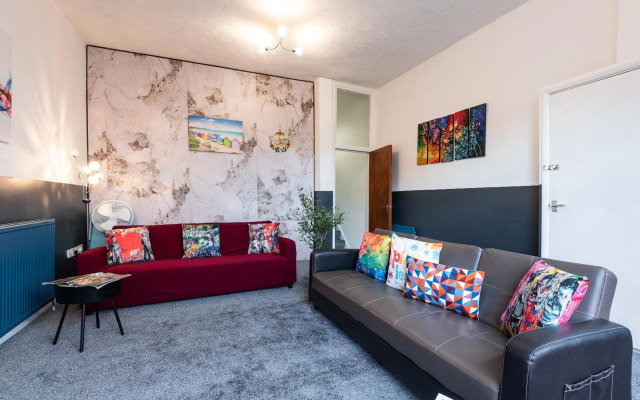 Favour Spacious Inn By Jesouth