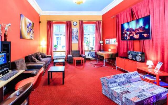 Babel Hostel, Dworzec PKP, Rynek