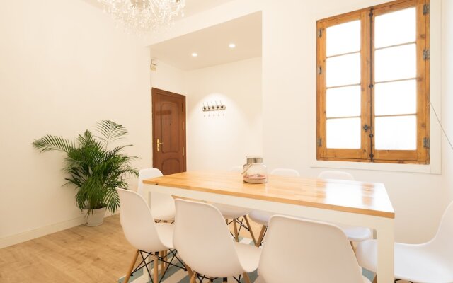 Ahro Suites Plaza de Arriola 1