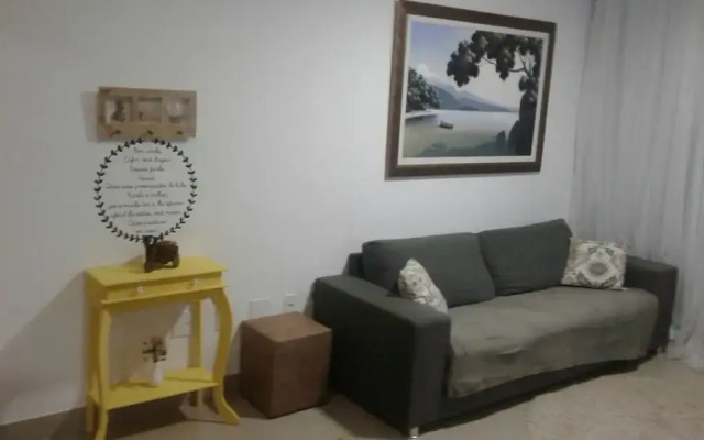 Apto alto padrão com piscina