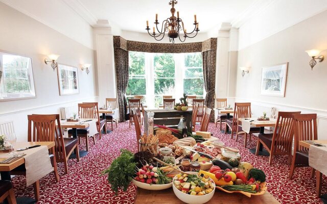 Victoria Square Hotel