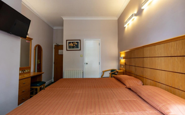 Nayland Hotel