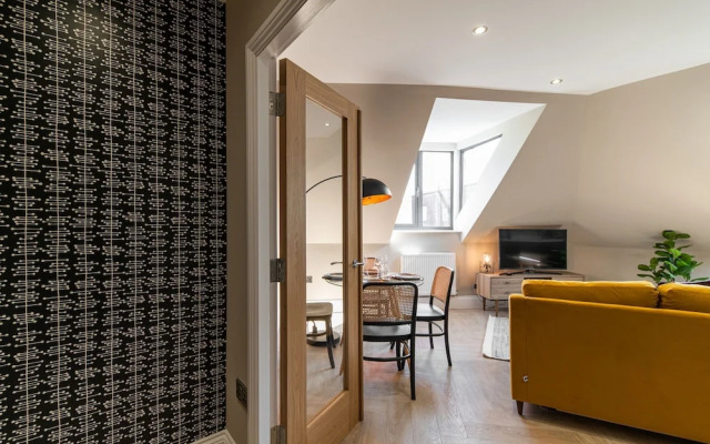 Chelmsford Loft 5 Penthouse