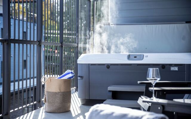 Birdies and Bears by Revelstoke Vacation