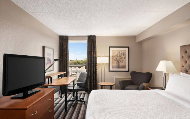 Royal Hotel Calgary, Trademark Collection by Wyndham