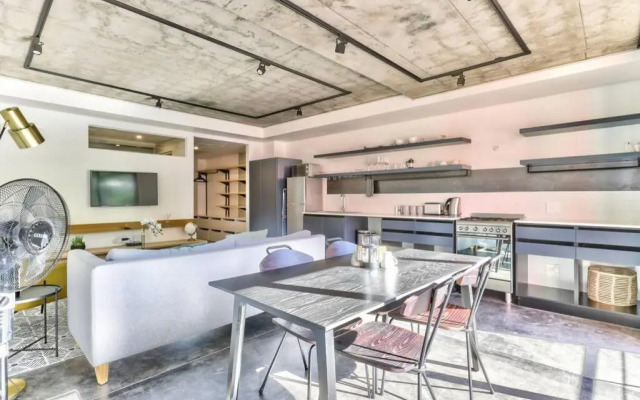 8th Floor, Modern, trendy studio in new development