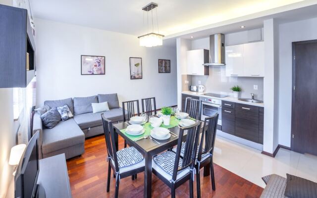 FriendHouse - Sobieski Residence