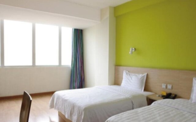 7 Days Inn Guangzhou Tangxia Keyun Branch