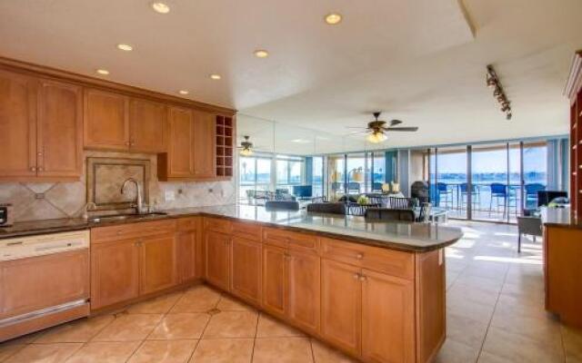 Waterfront Getaway 4 Townhouse