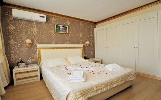 Pelikan Otel