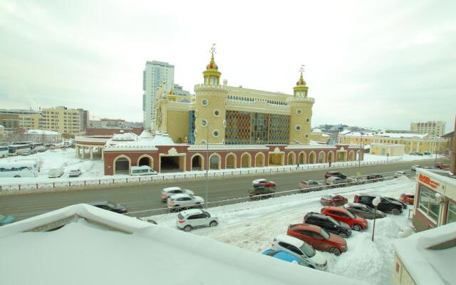 TimHouse on Tikhomirova Street