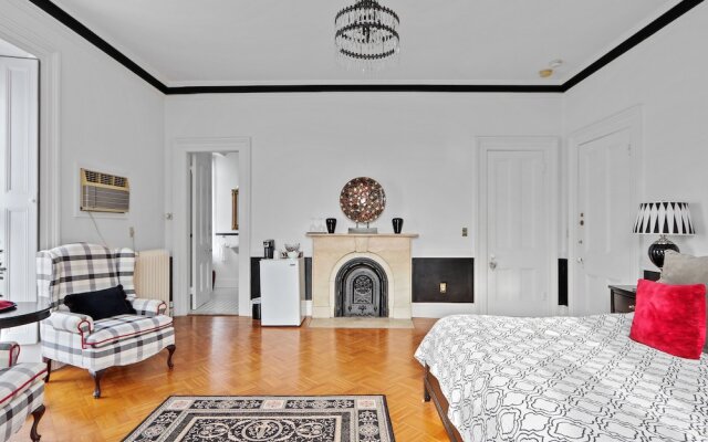 The Hamilton Hoppin House