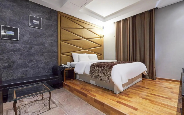 Blixx Hotel