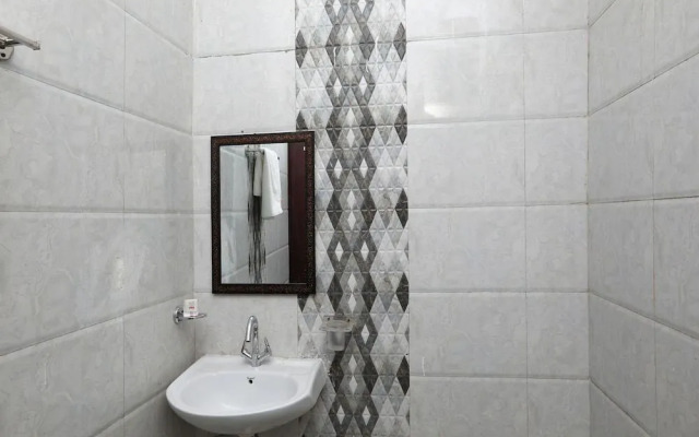 Hotel Indians by OYO Rooms