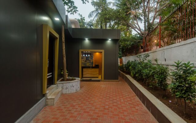 OYO 11498 Hotel Bliss Executive