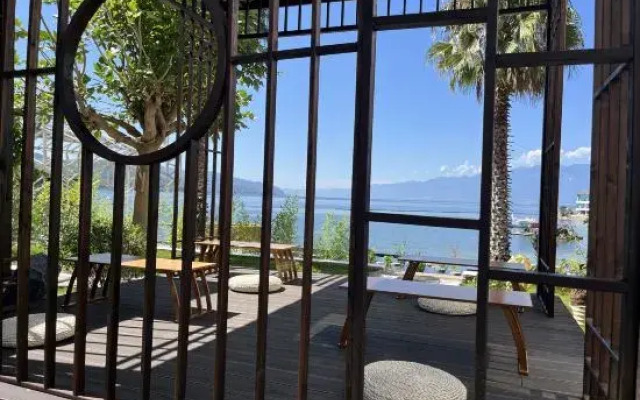 Dali Guqinhai Sea Viewing Inn