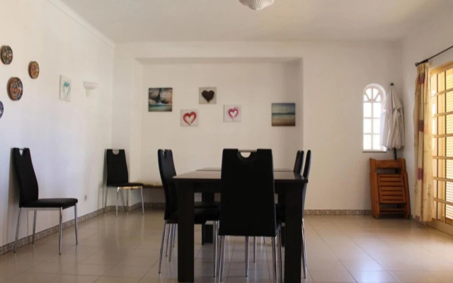 Nora GM in Albufeira