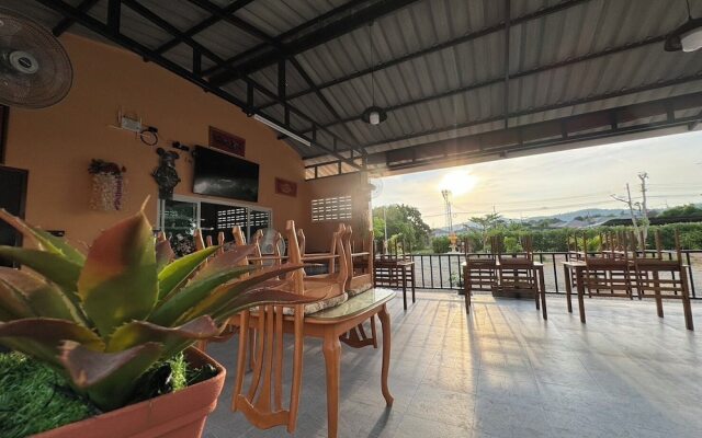 Patcharee Resort