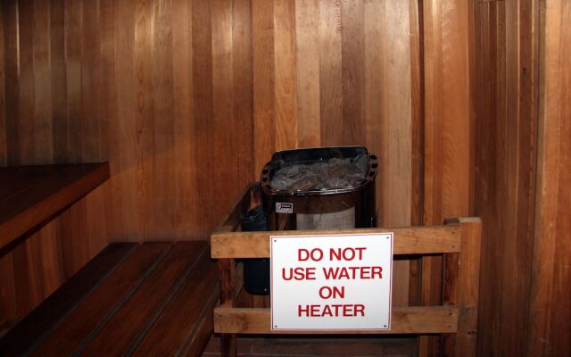 Adelaide Cbd Apartment - 3Br, 2Bath & Carpark