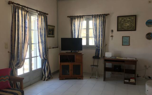 Santorini Grace Villa N01