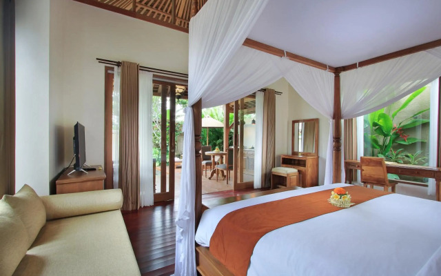 Graha Sandat Villas by Pramana Villas