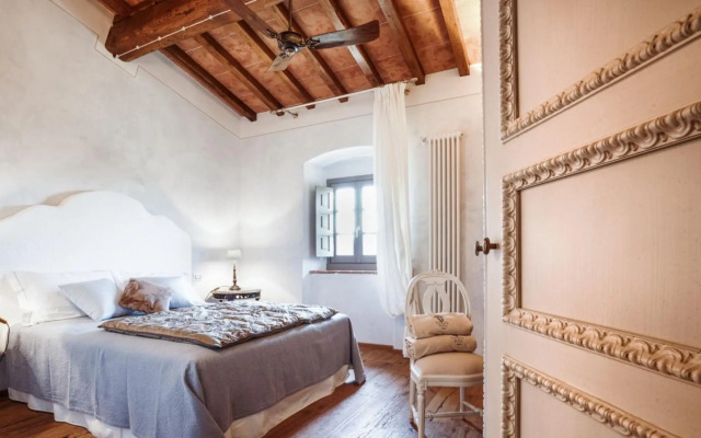 Luxury villa with private infinity pool near Firenze-VILLA BIANCA