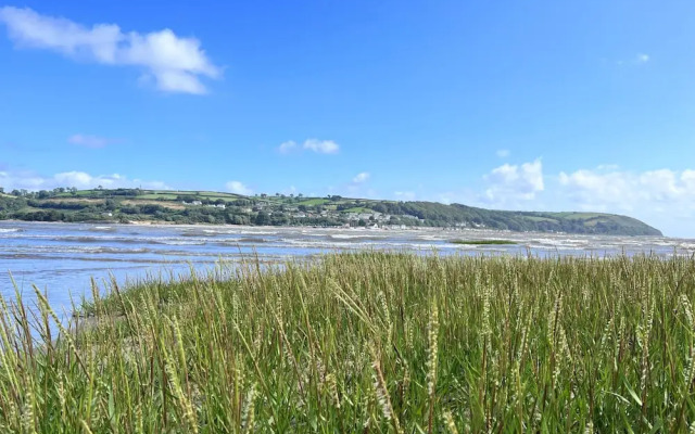 Luxury 2-bed Barn Conversion in Llansteffan