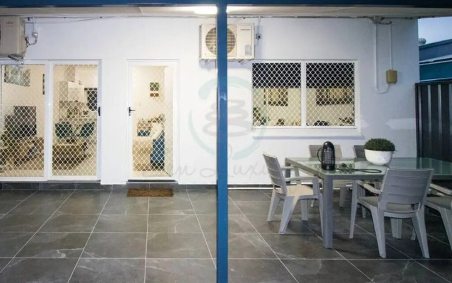 ZEN GARDEN - 2 BR Cozy Modern Design Apt