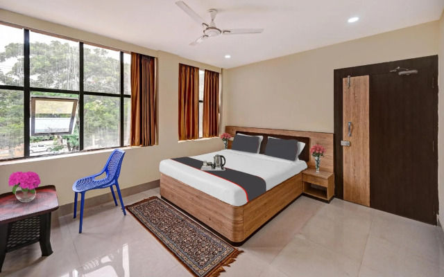 Capital O 90988 Moonlight Guest House